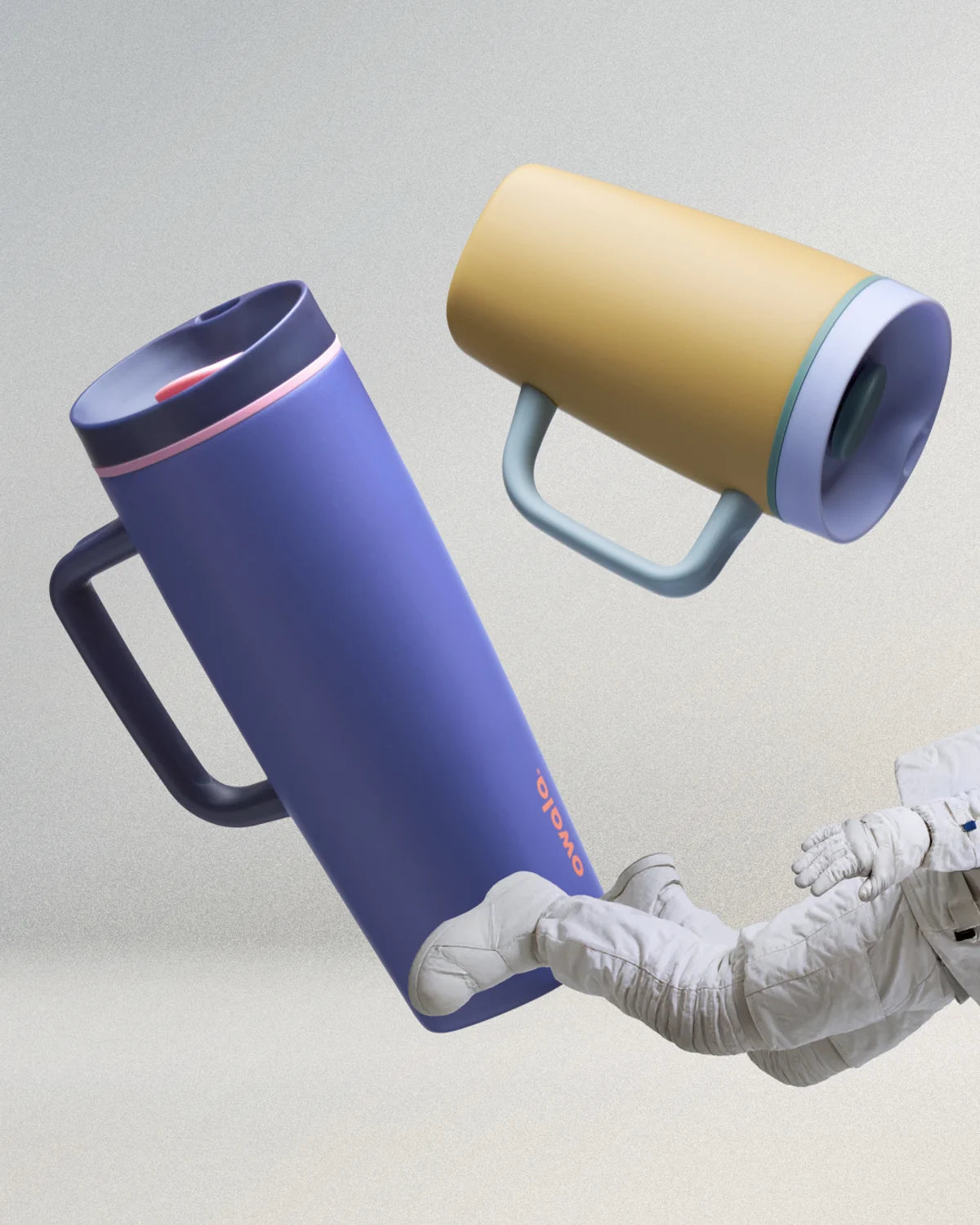 SmoothSip Slider with Handle lifestyle photo 1