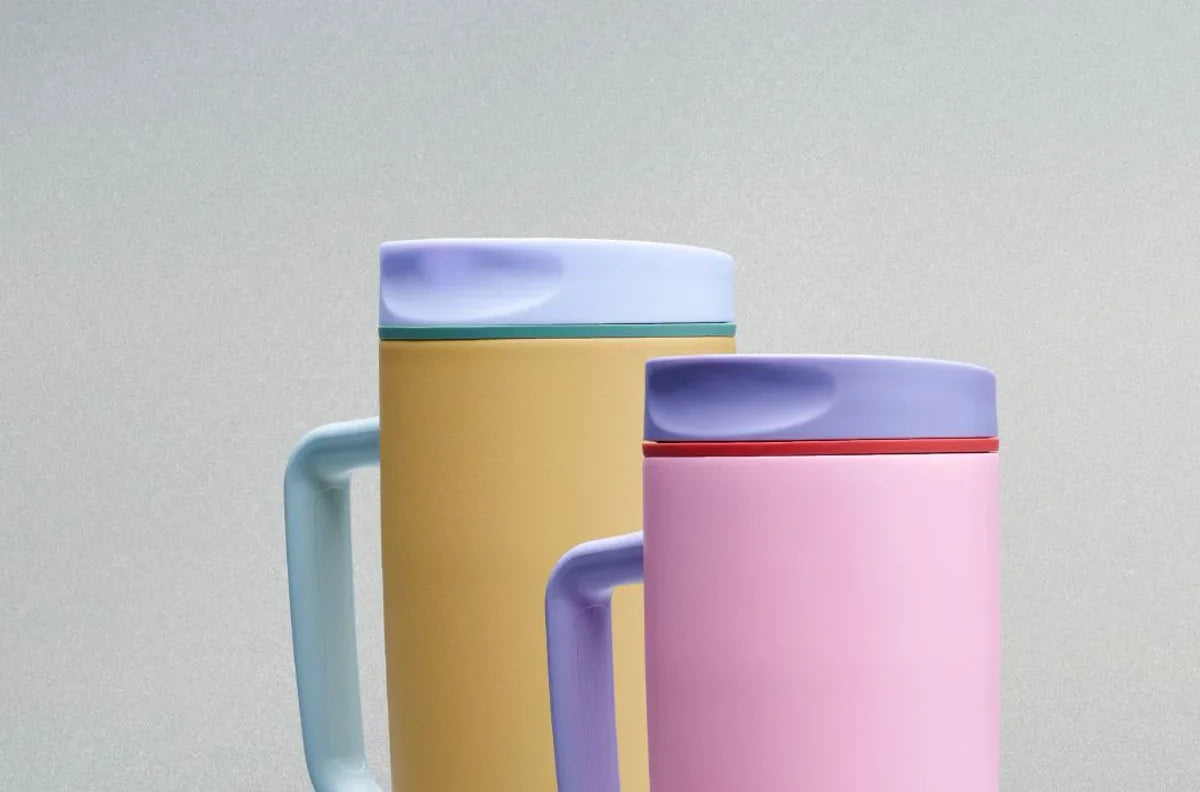 SmoothSip Slider with Handle lifestyle photo 3